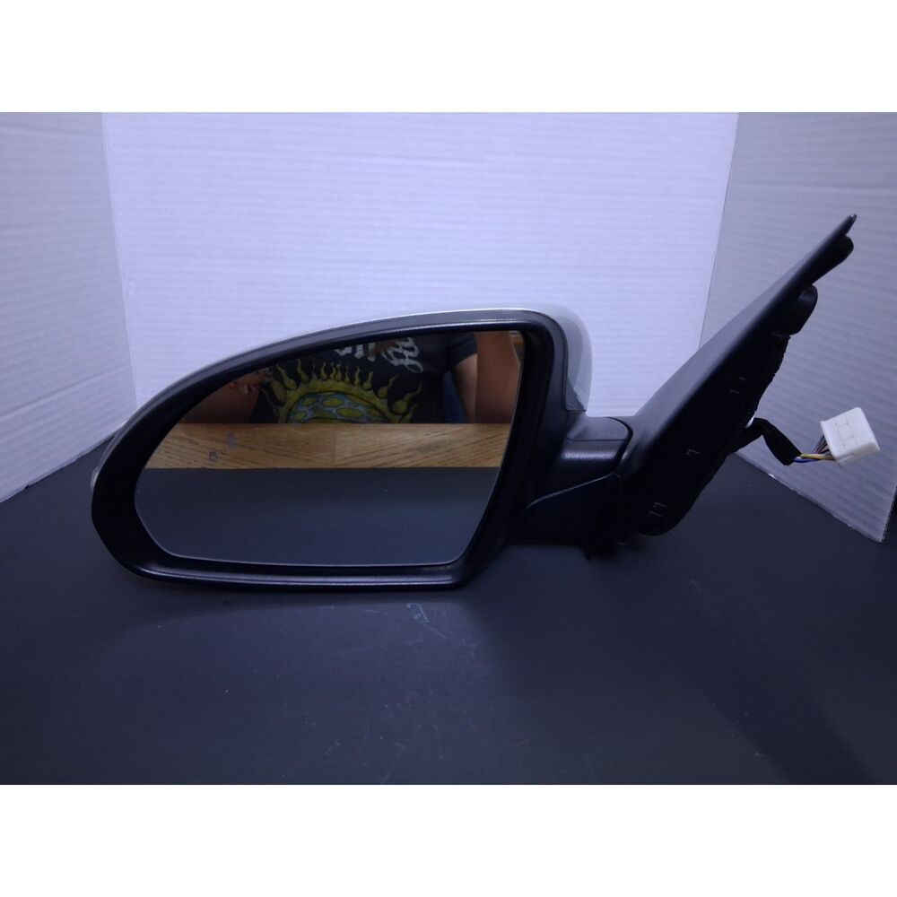 2016-2020 Kia Optima Driver side LH Mirror Silver 87610-D5150KCS Pre-Owned